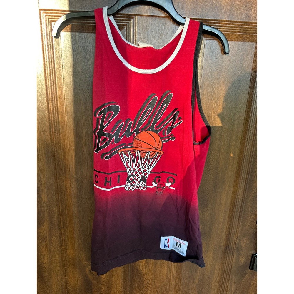 NBA Store Mitchell & Ness Chicago Bulls Mens M Tank w Color‎ Fade & Hoop Design